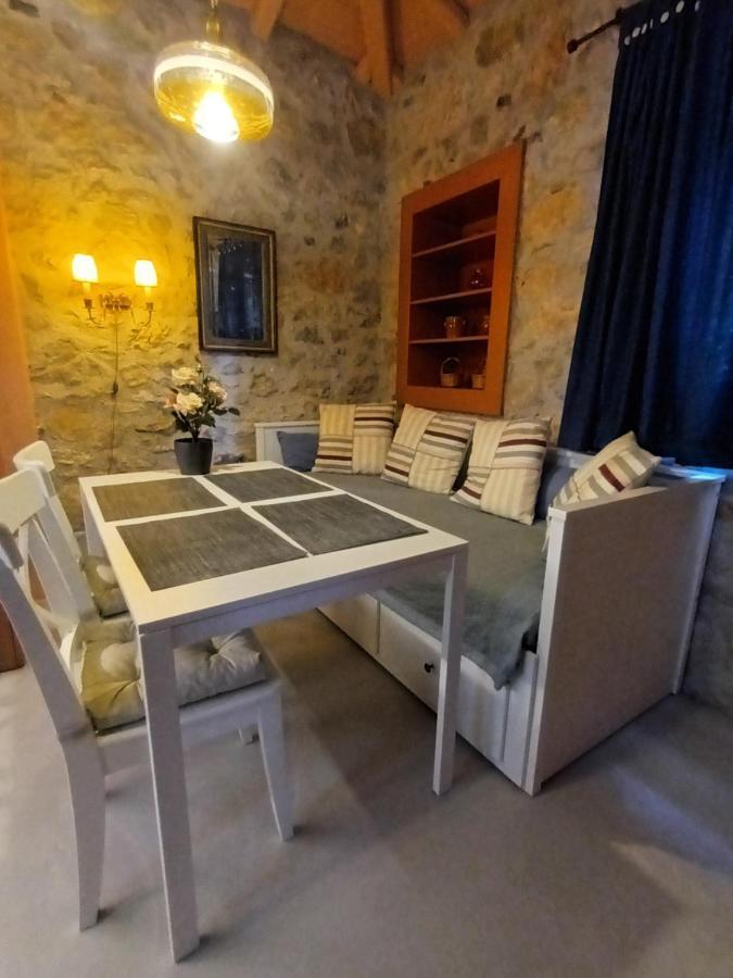 Apartment Rustico エピダウロス エクステリア 写真